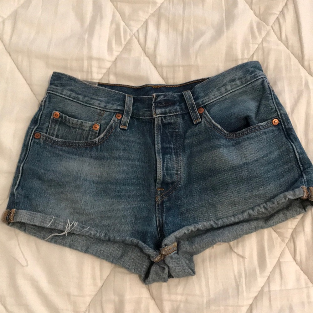 501 levi high waisted shorts
